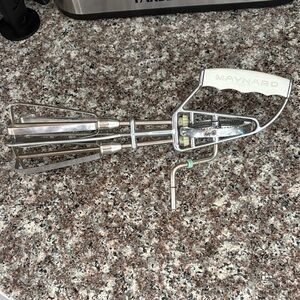 Vintage 1950s Maynard Handheld Egg Beater